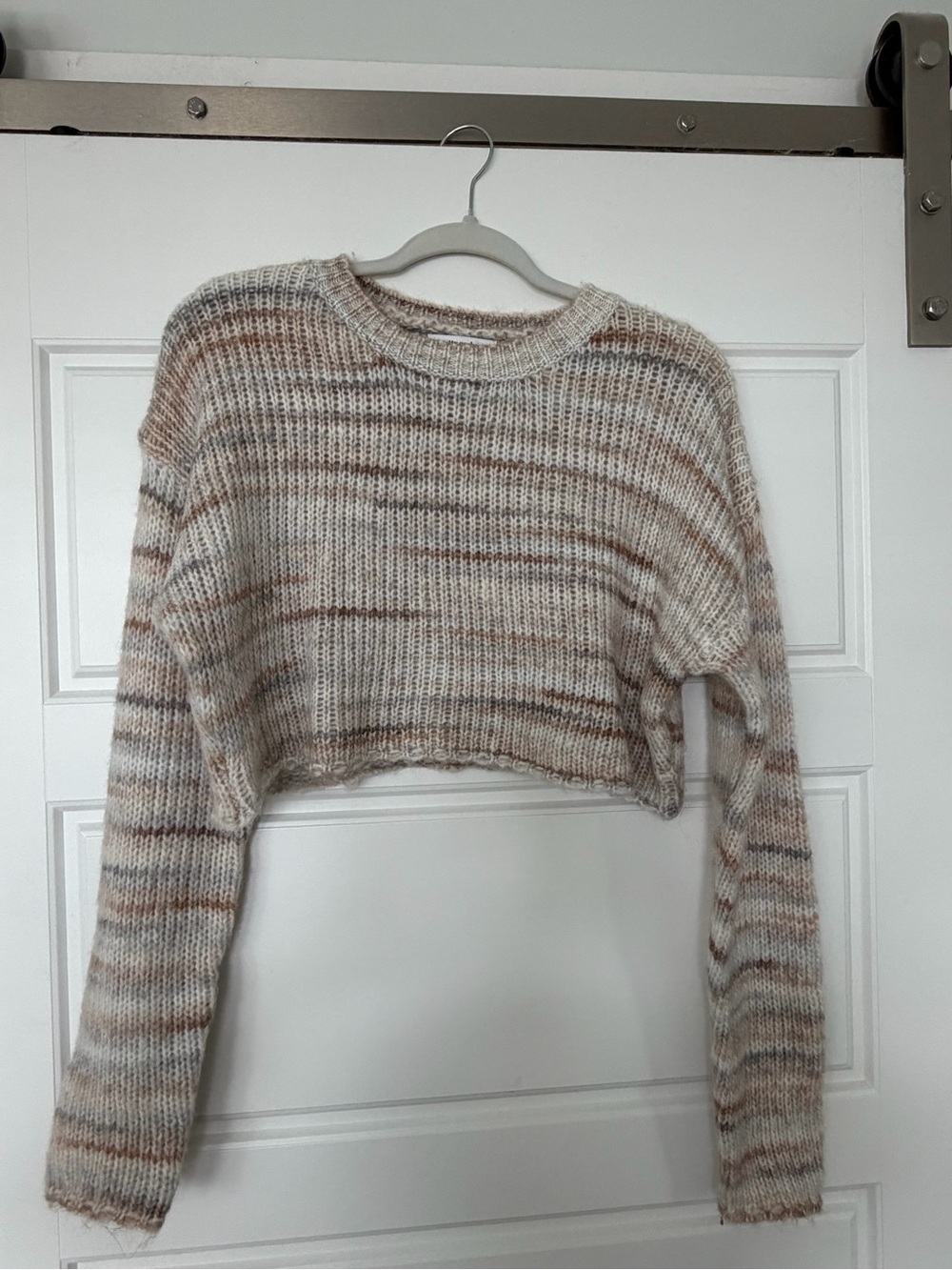 Cropped Striped Knit Sweater - Cream & Brown